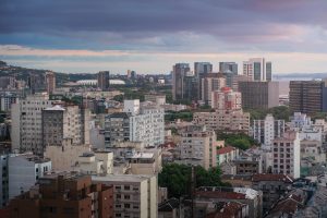 Read more about the article Clipping – GZH – Prestes a ser sancionada, nova lei de preservação do patrimônio poderá abranger mais de 5 mil imóveis em Porto Alegre